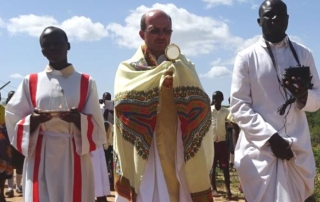 Pater Hubert Grabmann während eines Gottesdienstes