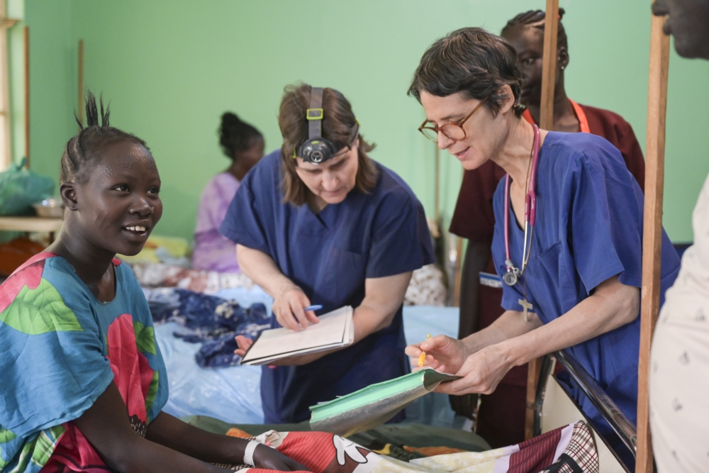 Visite im St. Daniel Catholic Hospital Wau Südsudan; Foto Jörg Böthling
